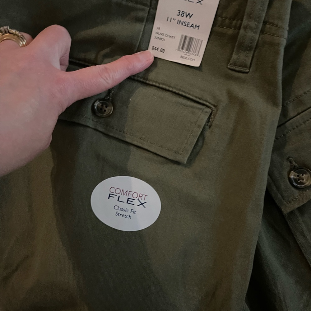 Men’s 38 shorts - Picture 2 of 2